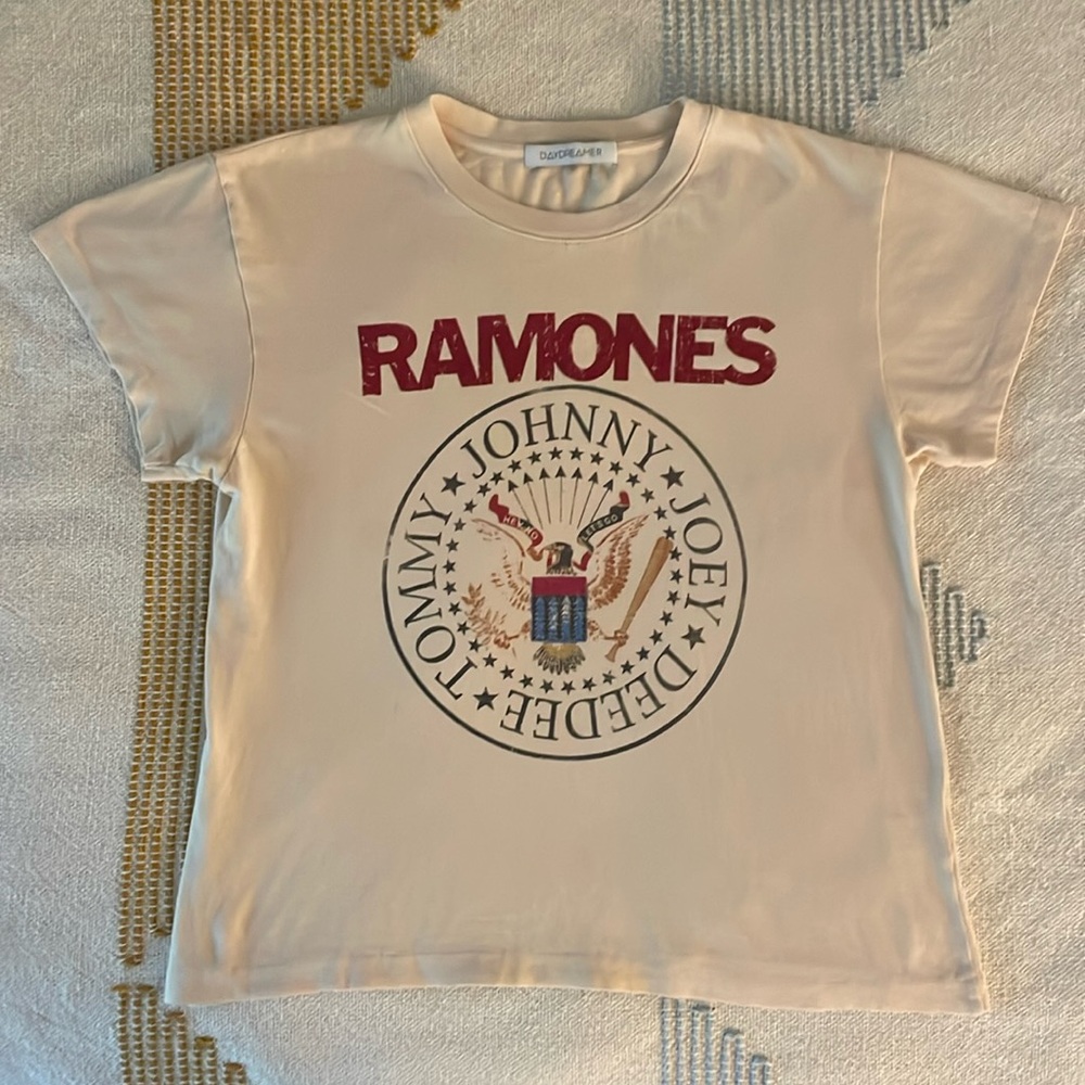RAMONES Classic Seal Tour Tee